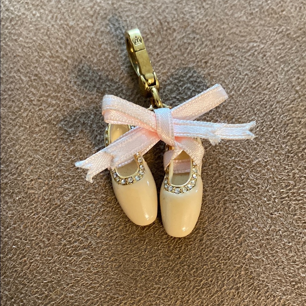 Juicy Couture Ballet Shoe Cham